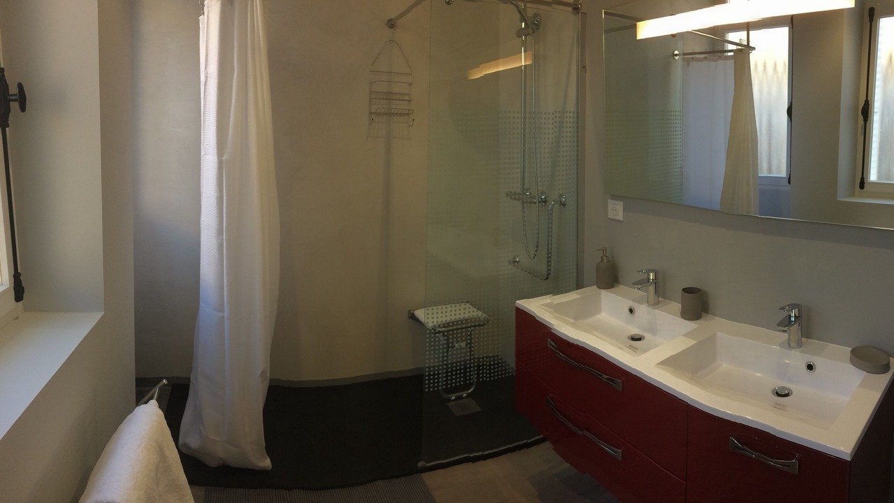 Photo of Bathroom in Jonzac