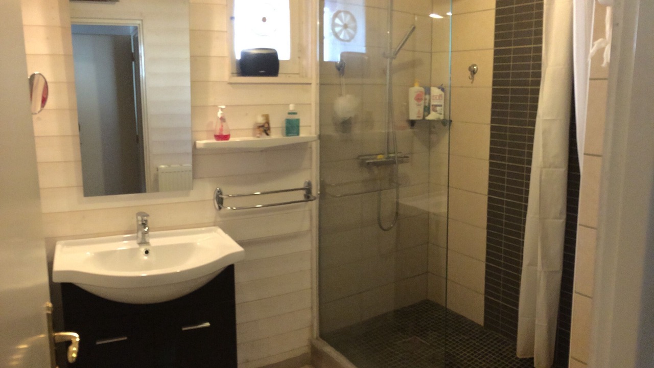 Photo of Bathroom in Font-Romeu-Odeillo-Via