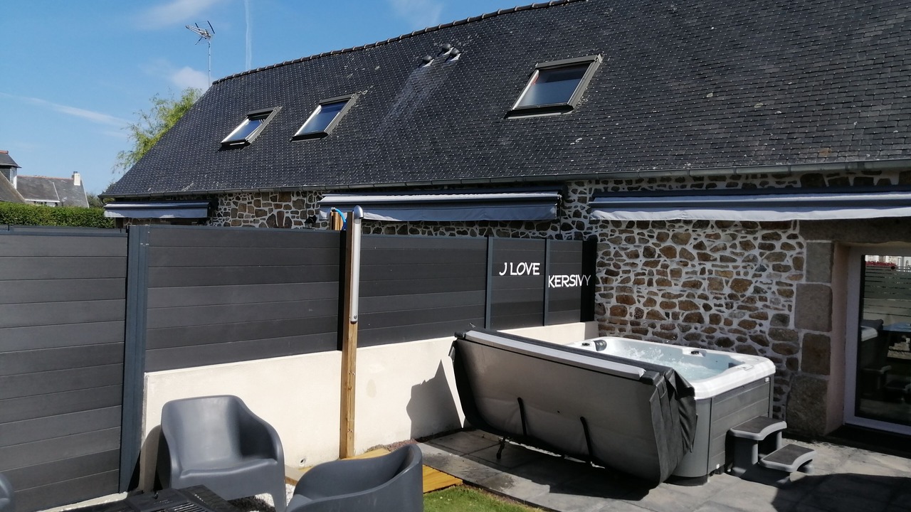 Photo of Patio Balcony in Trelevern