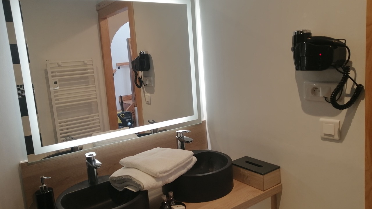 Photo of Bathroom in Trelevern