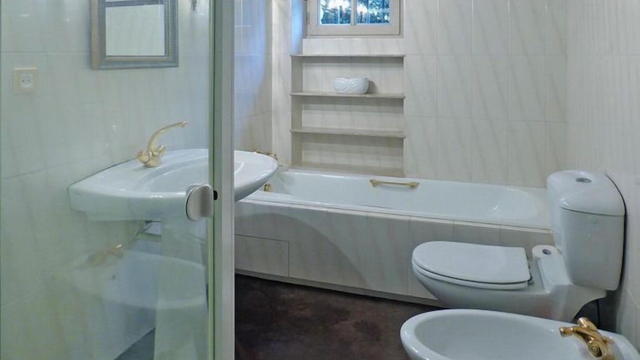 Photo of Bathroom in Le Rosais-La Flourie