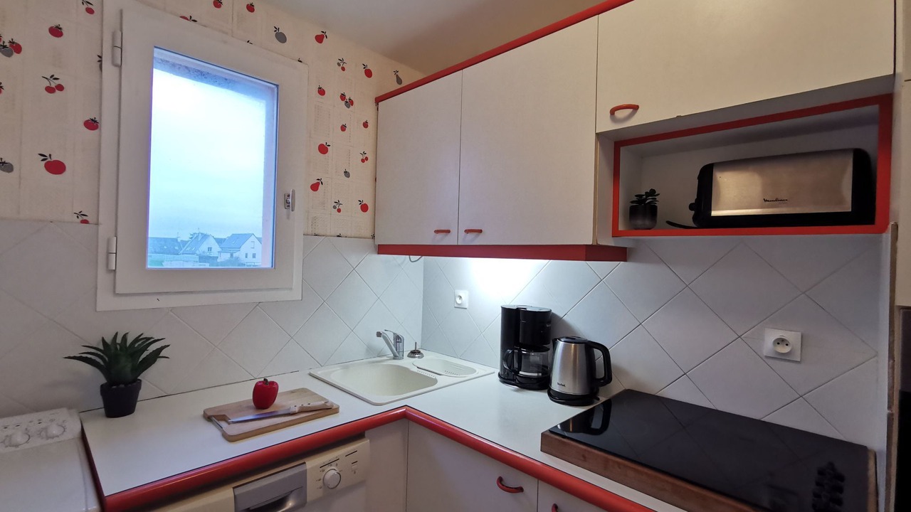 Photo of Bedroom in Rotheneuf-Le Pont