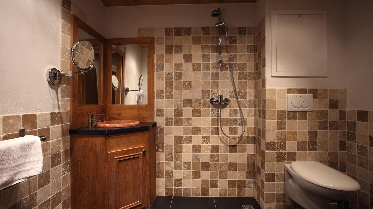 Photo of Bathroom in Arc-2000
