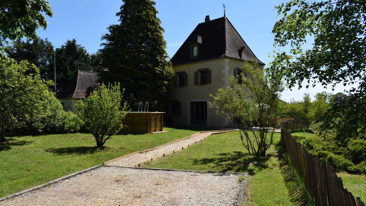 Photo of Outdoor in Salon