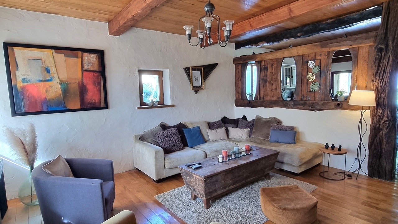 Photo of Livingroom in Saint-Cernin-de-lHerm