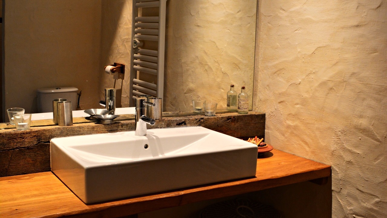 Photo of Bathroom in Saint-Cernin-de-lHerm