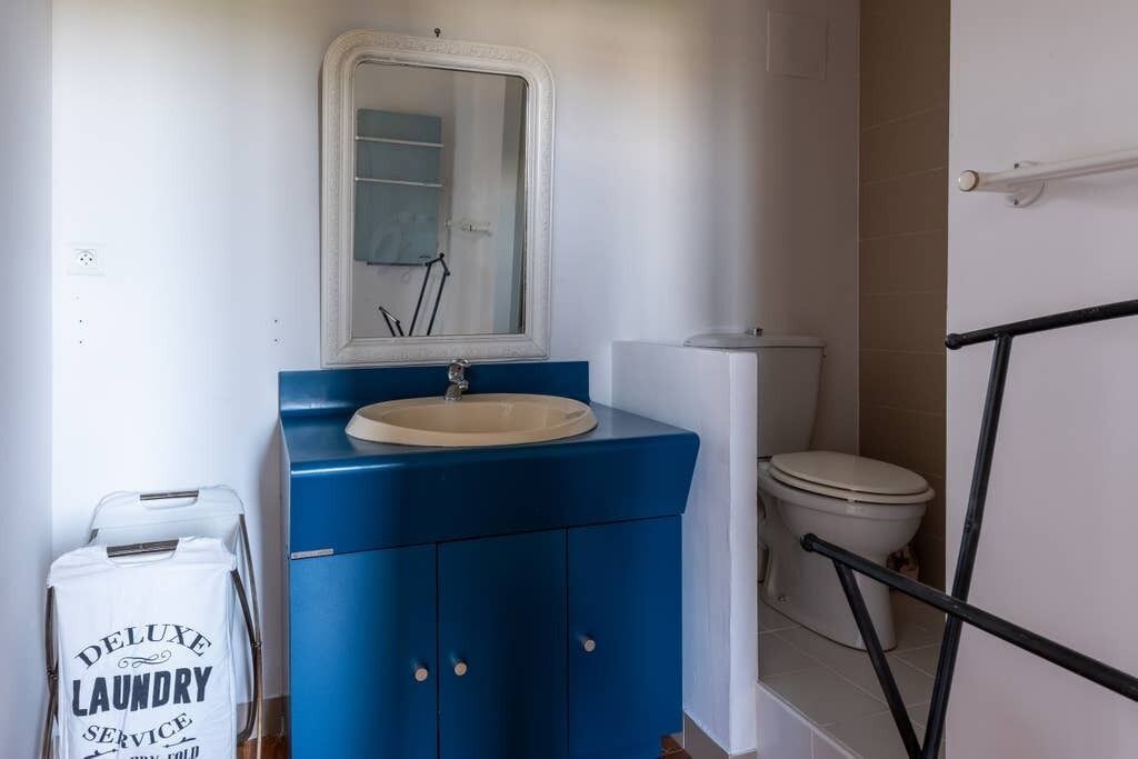 Photo of Bathroom in Guillac