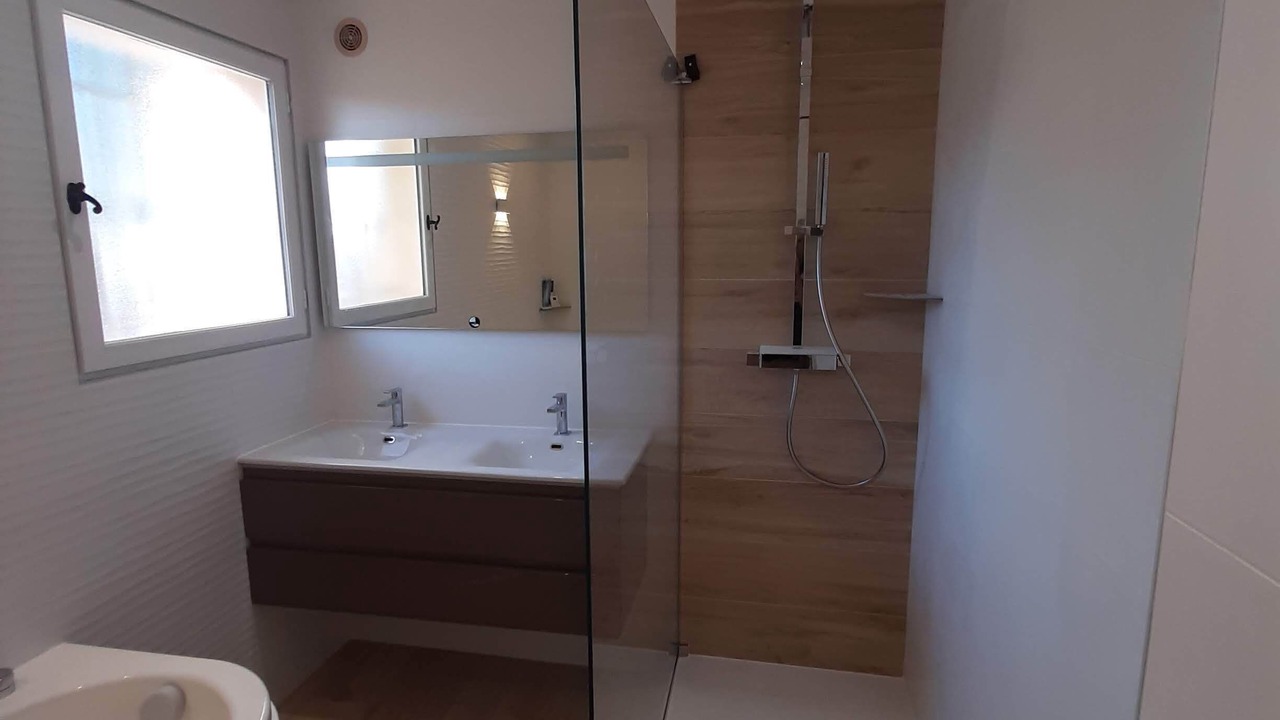 Photo of Bathroom in La Garde
