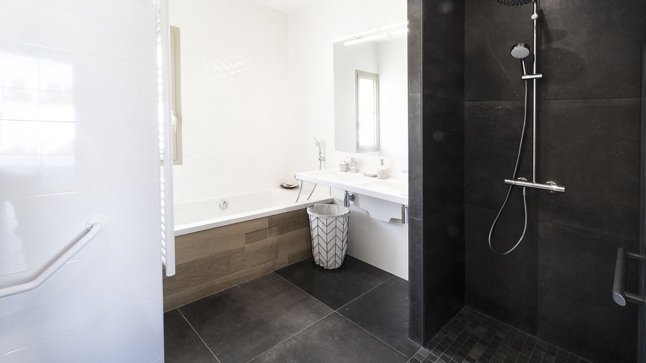 Photo of Bathroom in Saint-Pierre-d'Oleron