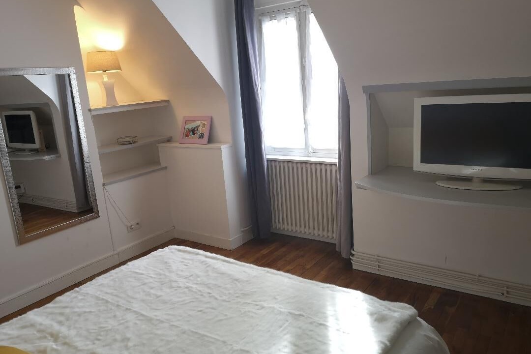 Photo of Bedroom in Lisieux