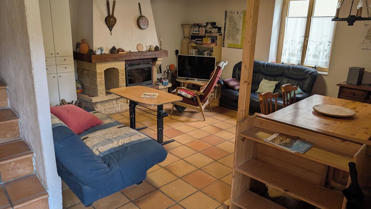 Photo of Livingroom in Roche-Saint-Secret