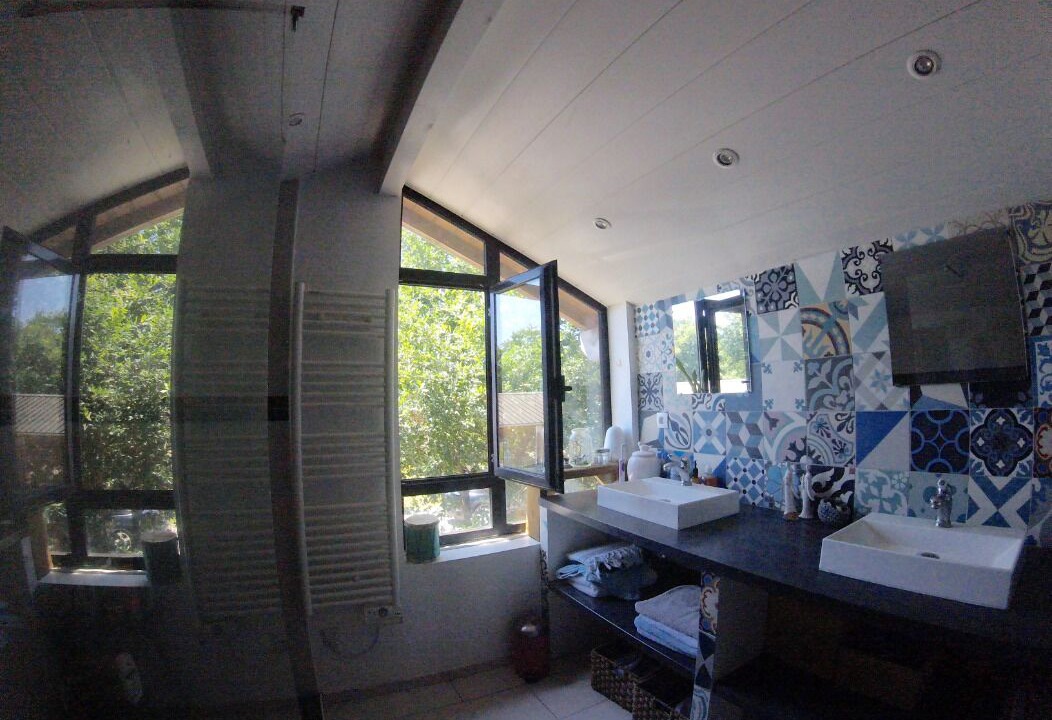 Photo of Bathroom in Tosse