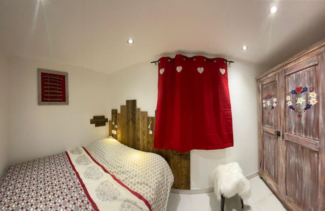 Photo of Bedroom in Les Varcins