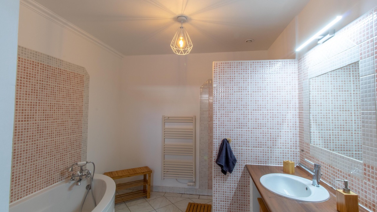Photo of Bathroom in Lorris