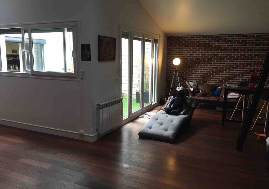 Photo of Livingroom in Plateau - Mont-Valerien