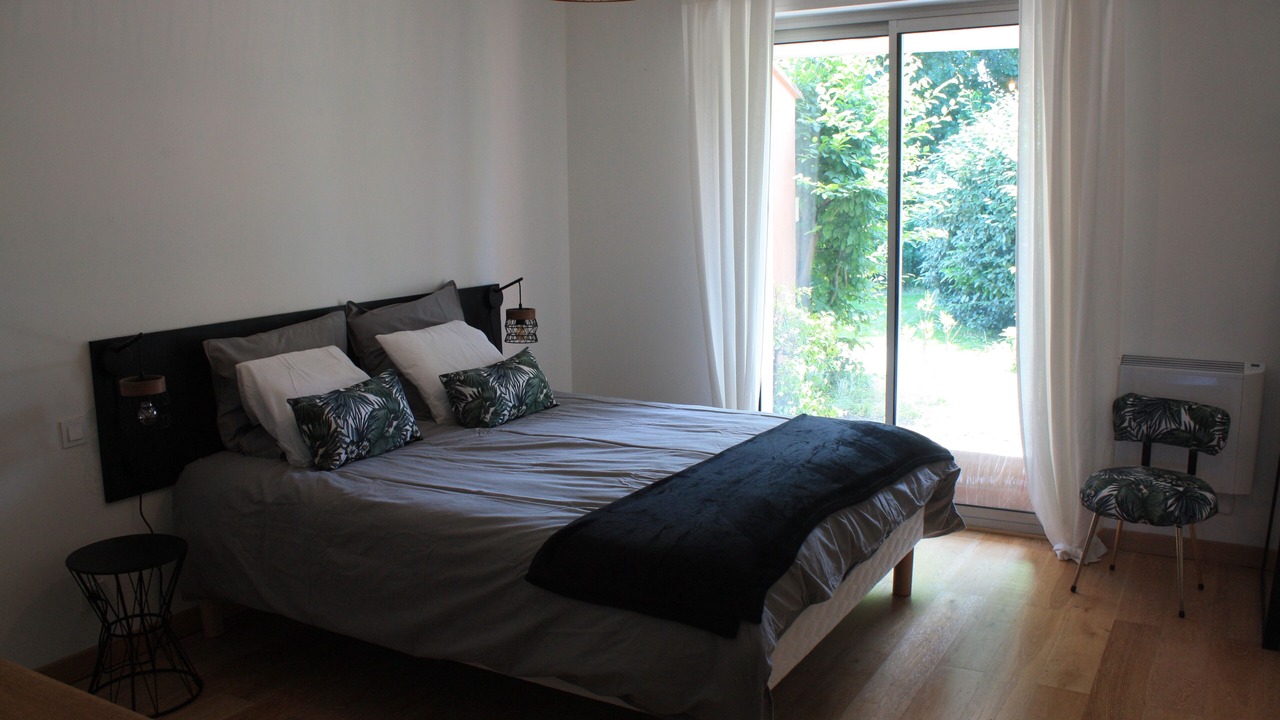 Photo of Bedroom in Gujan-Mestras