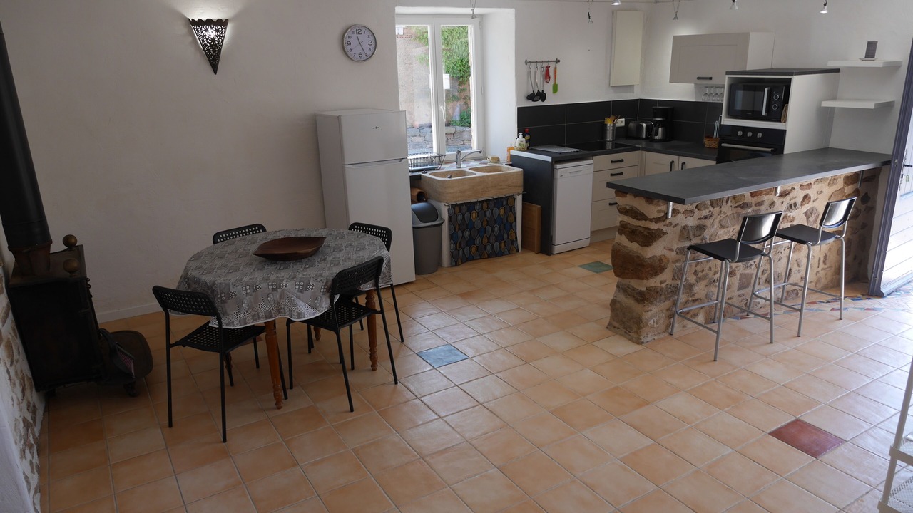 Photo of Others in Quarante
