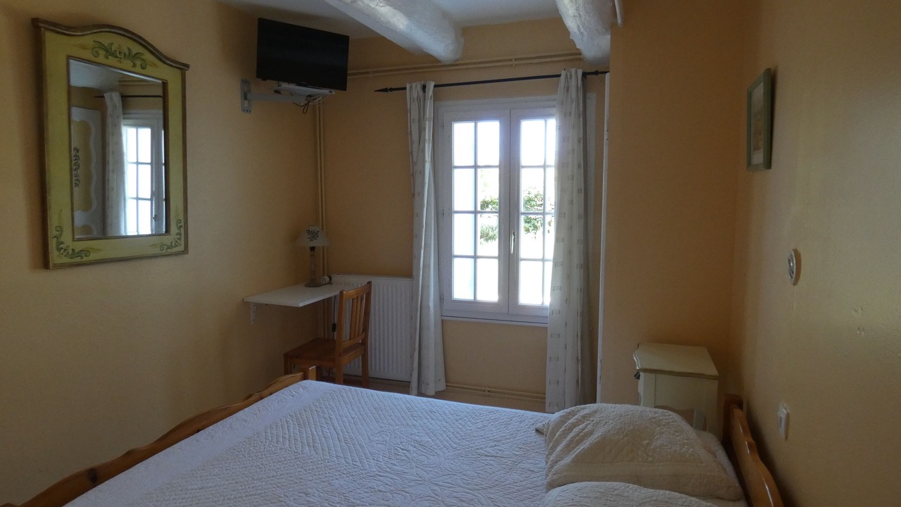 Photo of Bedroom in Grillon