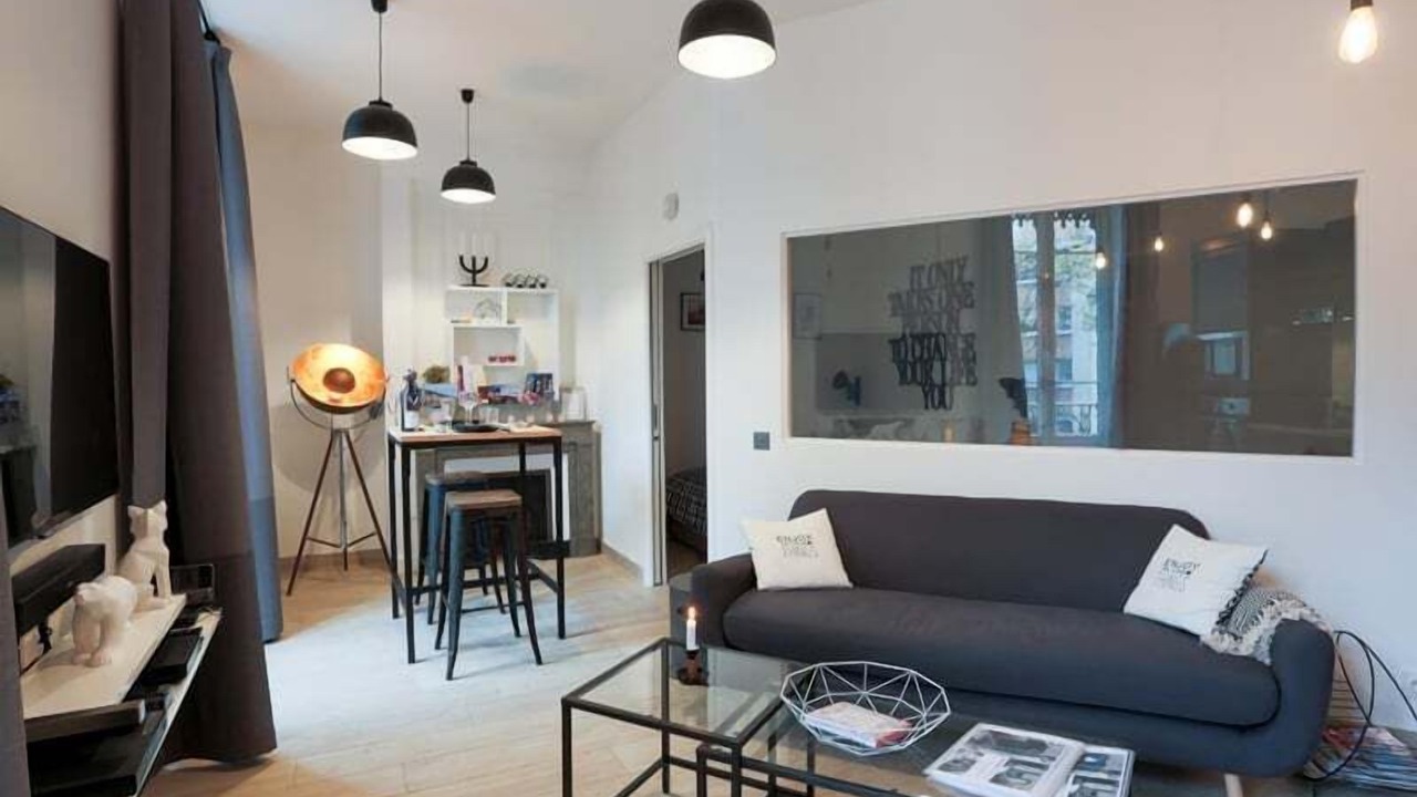 Photo of Livingroom in Voltaire - Saint Amour