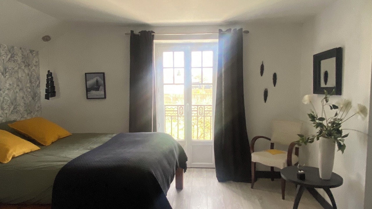 Photo of Bedroom in Saint-Yrieix-sur-Charente