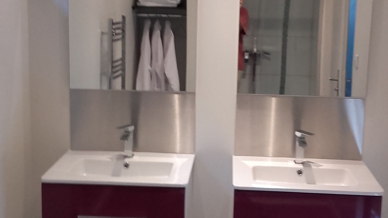 Photo of Bathroom in Rousset-les-Vignes