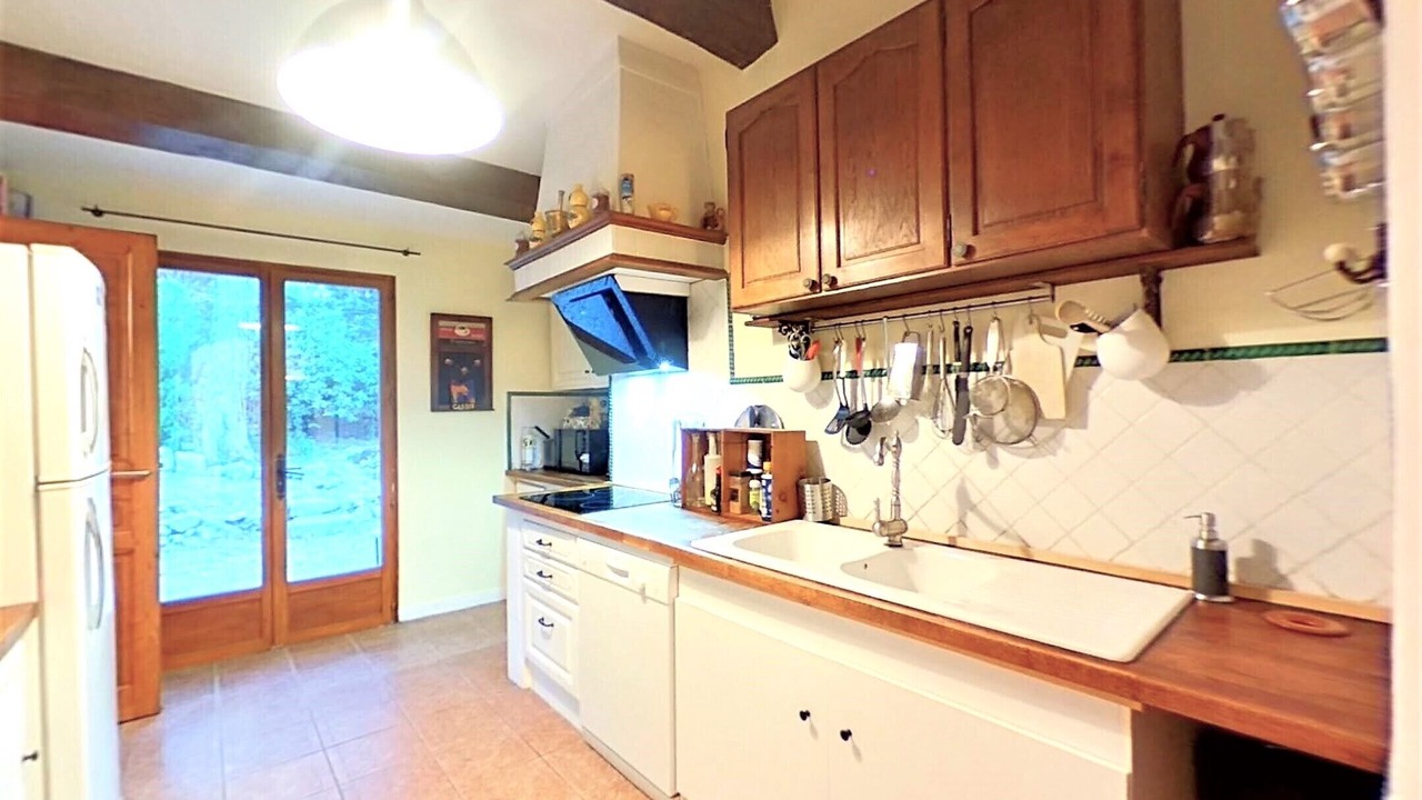 Photo of Kitchen in Mimet
