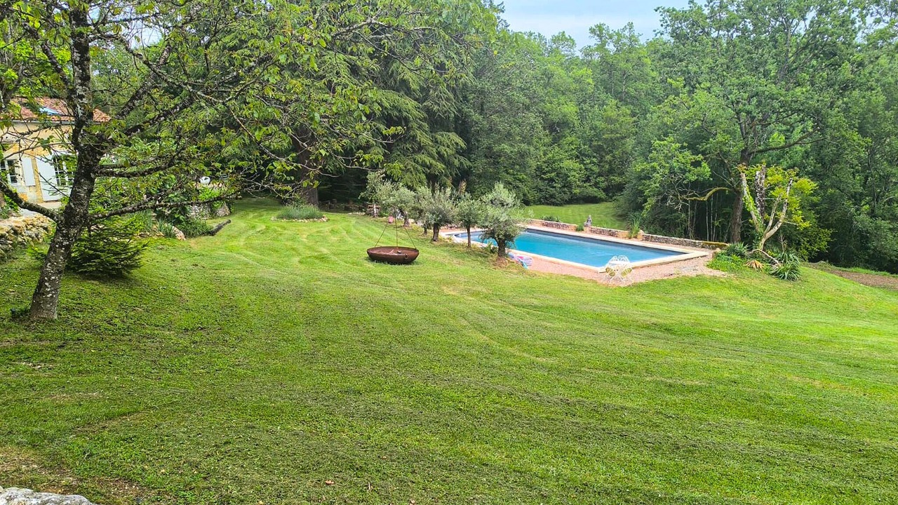 Photo of Outdoor in Saint-Martin-des-Combes