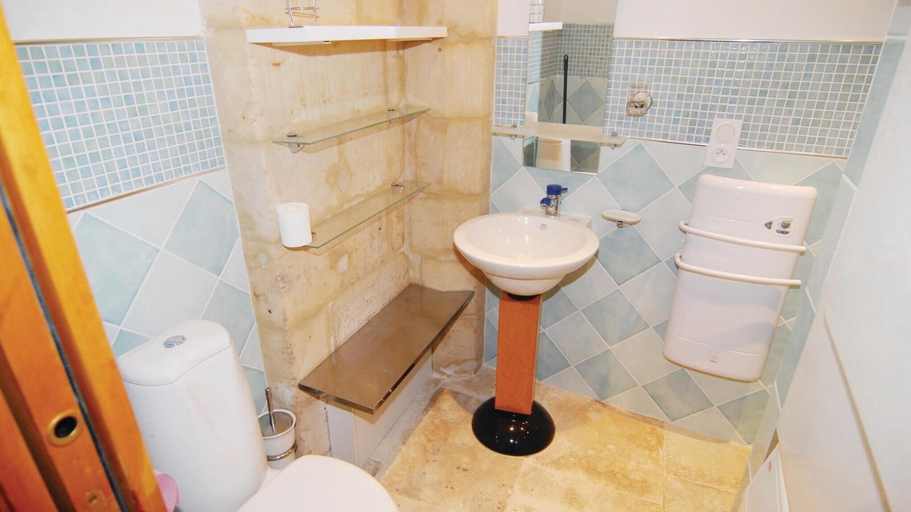 Photo of Bathroom in Beaucaire