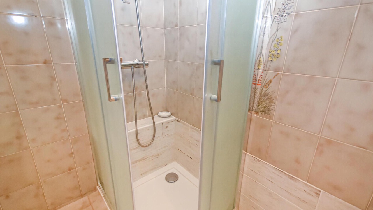 Photo of Bathroom in Entrechaux
