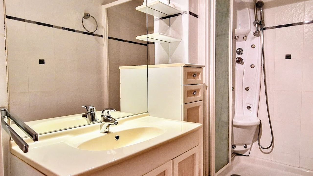 Photo of Bathroom in Banyuls-sur-Mer