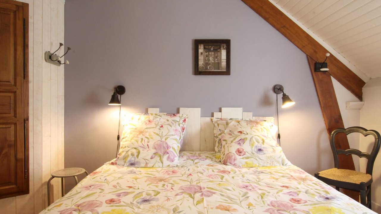 Photo of Bedroom in Theville