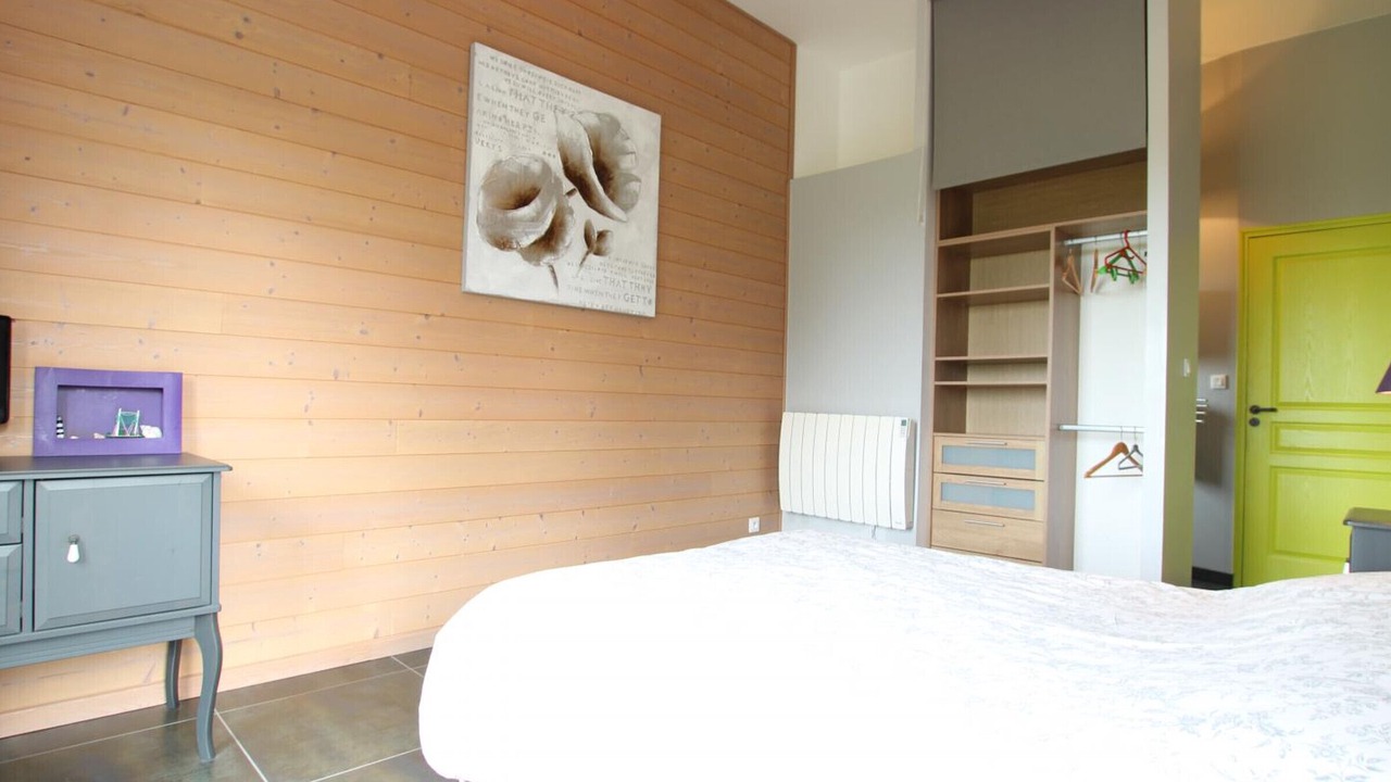 Photo of Bedroom in Dragey-Ronthon