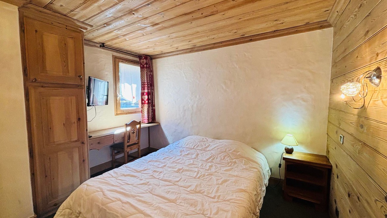 Photo of Bedroom in Meribel Centre