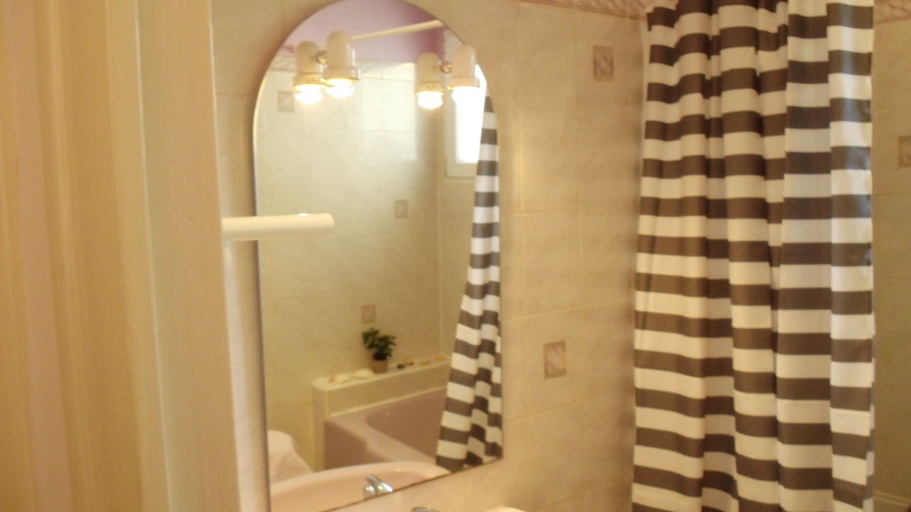 Photo of Bathroom in Echillais