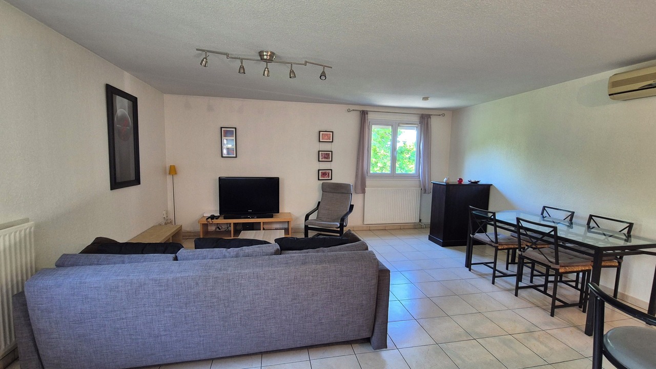 Photo of Livingroom in Antigone