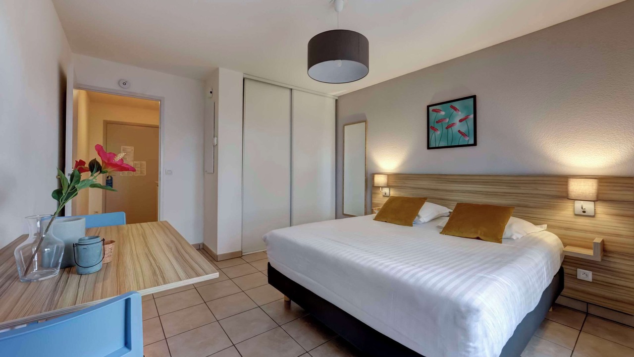 Photo of Bedroom in Divonne-les-Bains