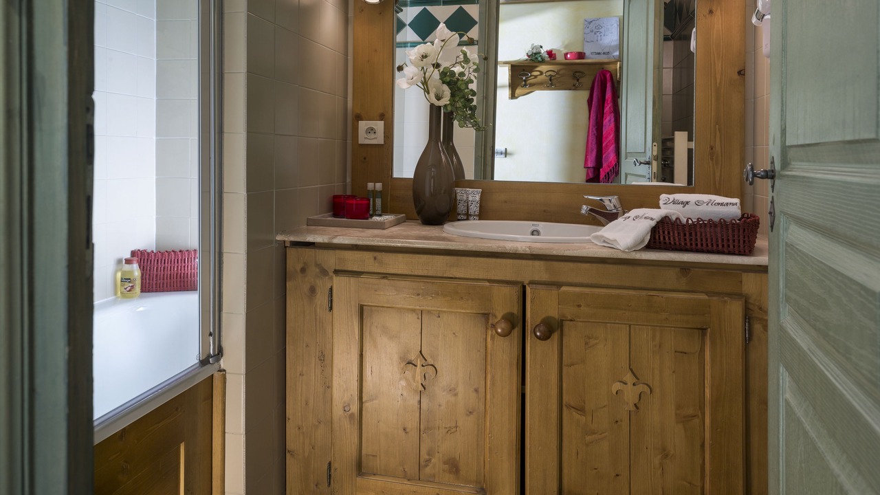 Photo of Bathroom in Les Almes