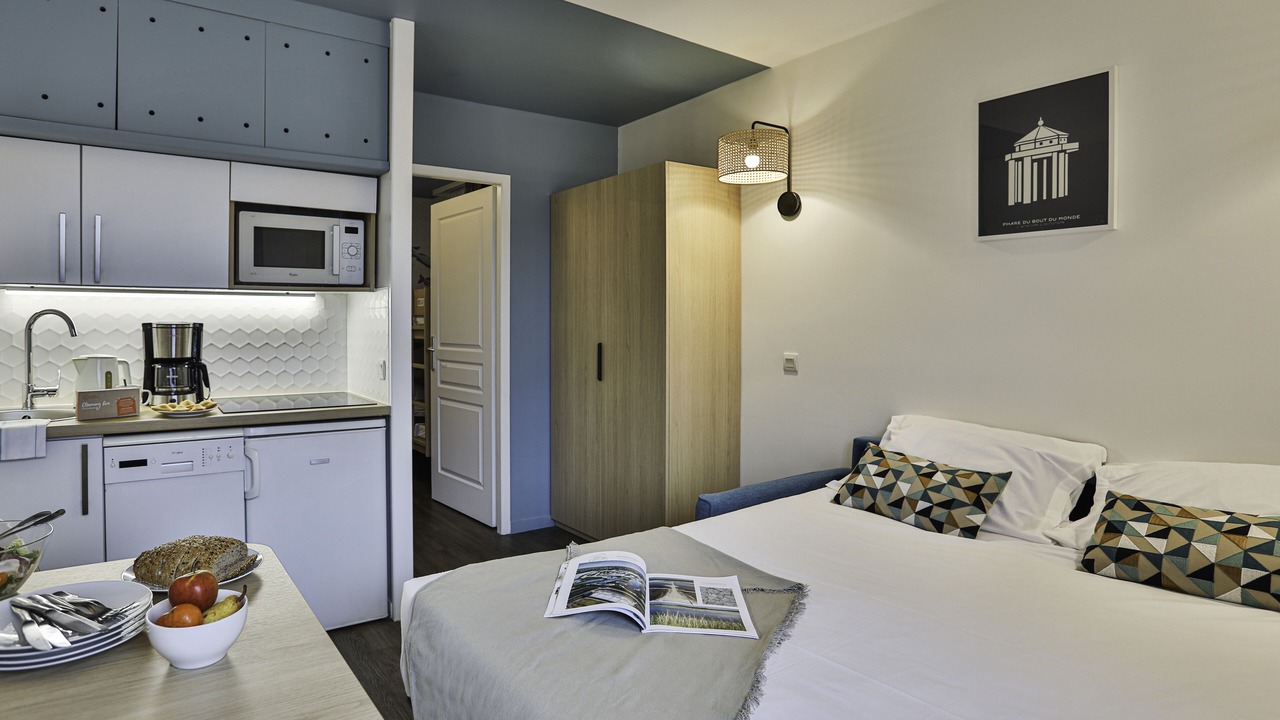 Photo of Bedroom in La Rochelle City Centre