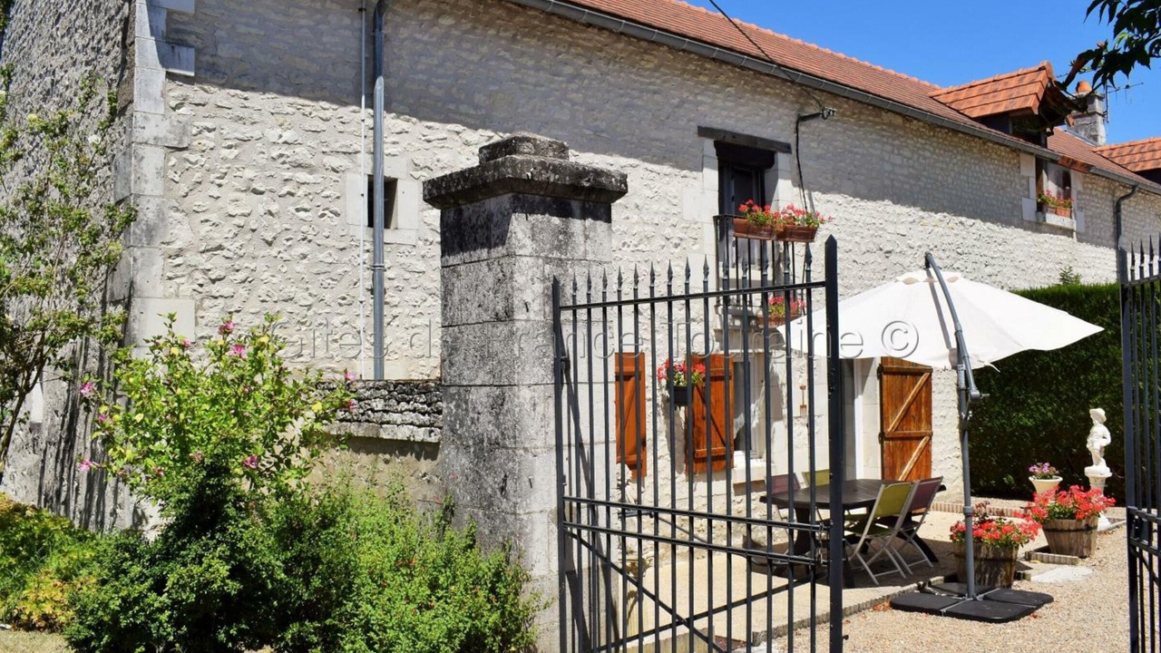 Photo of Outdoor in La Tour-Saint-Gelin