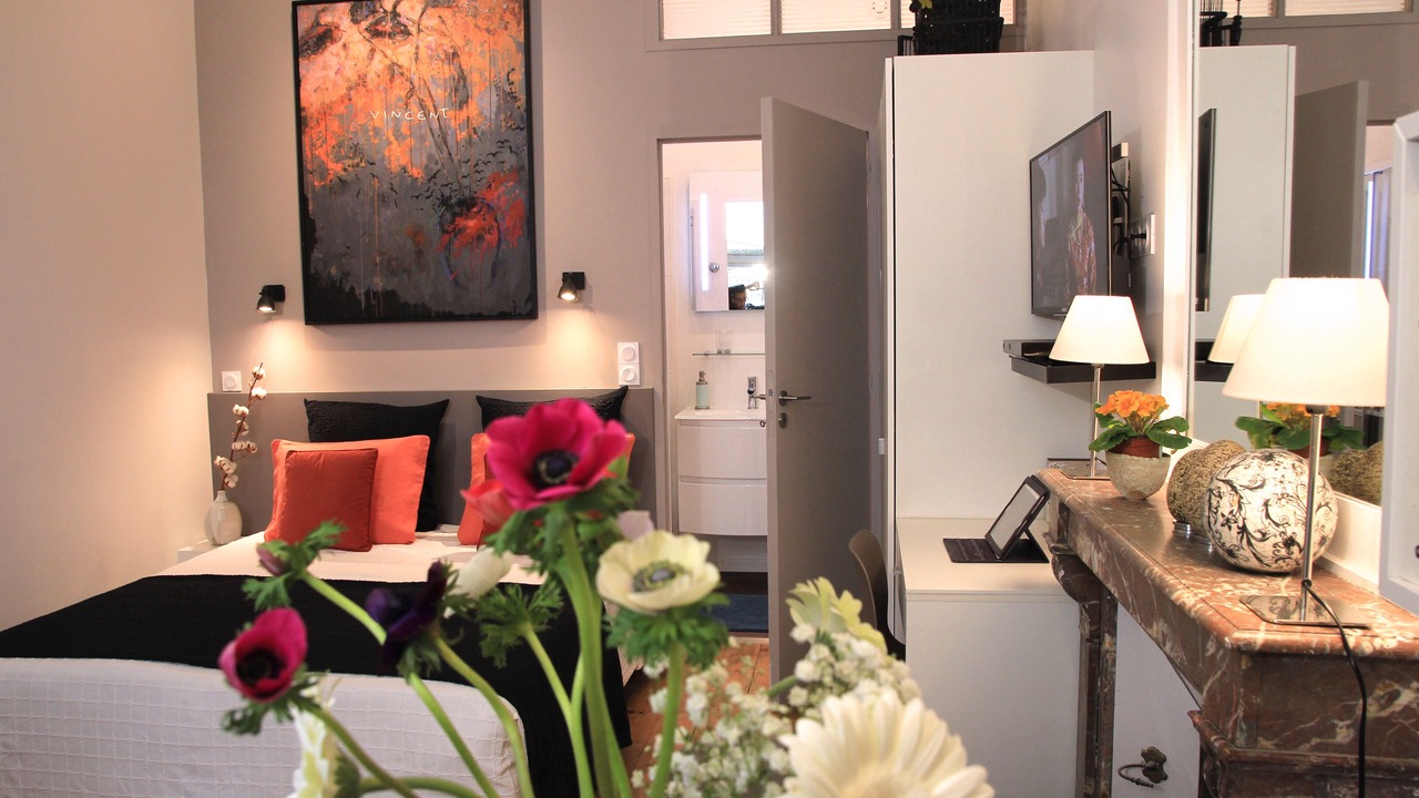 Photo of Bedroom in La Rochelle City Centre