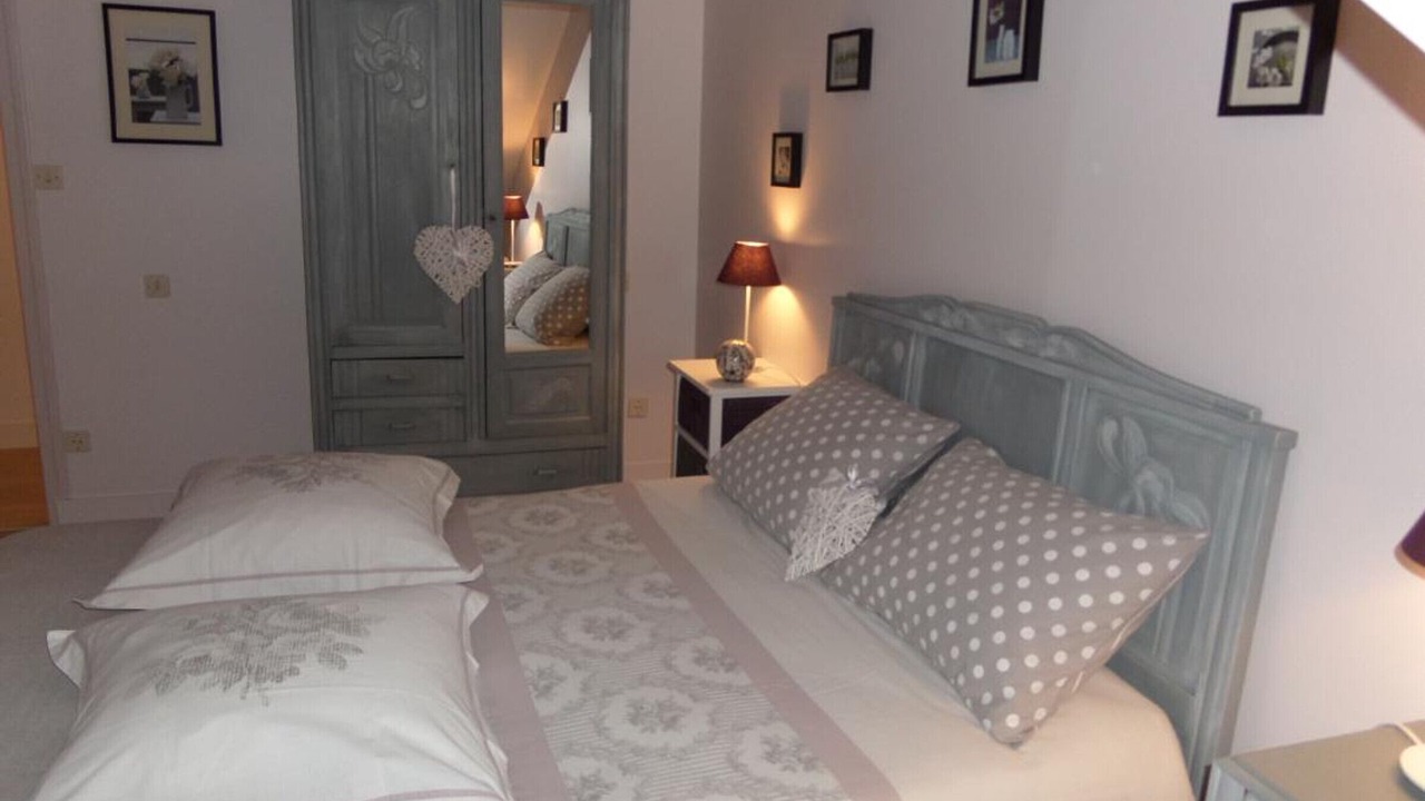 Photo of Bedroom in Cravant-les-Coteaux
