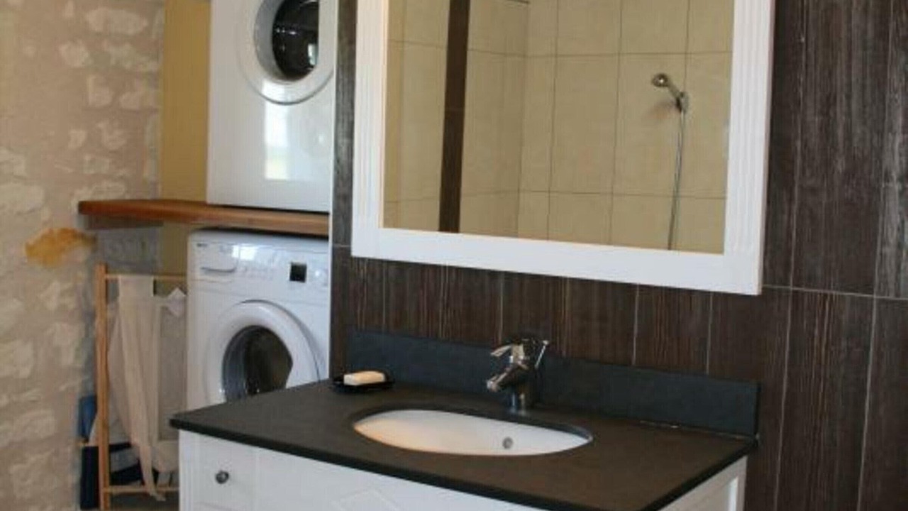 Photo of Bathroom in Civray-sur-Esves