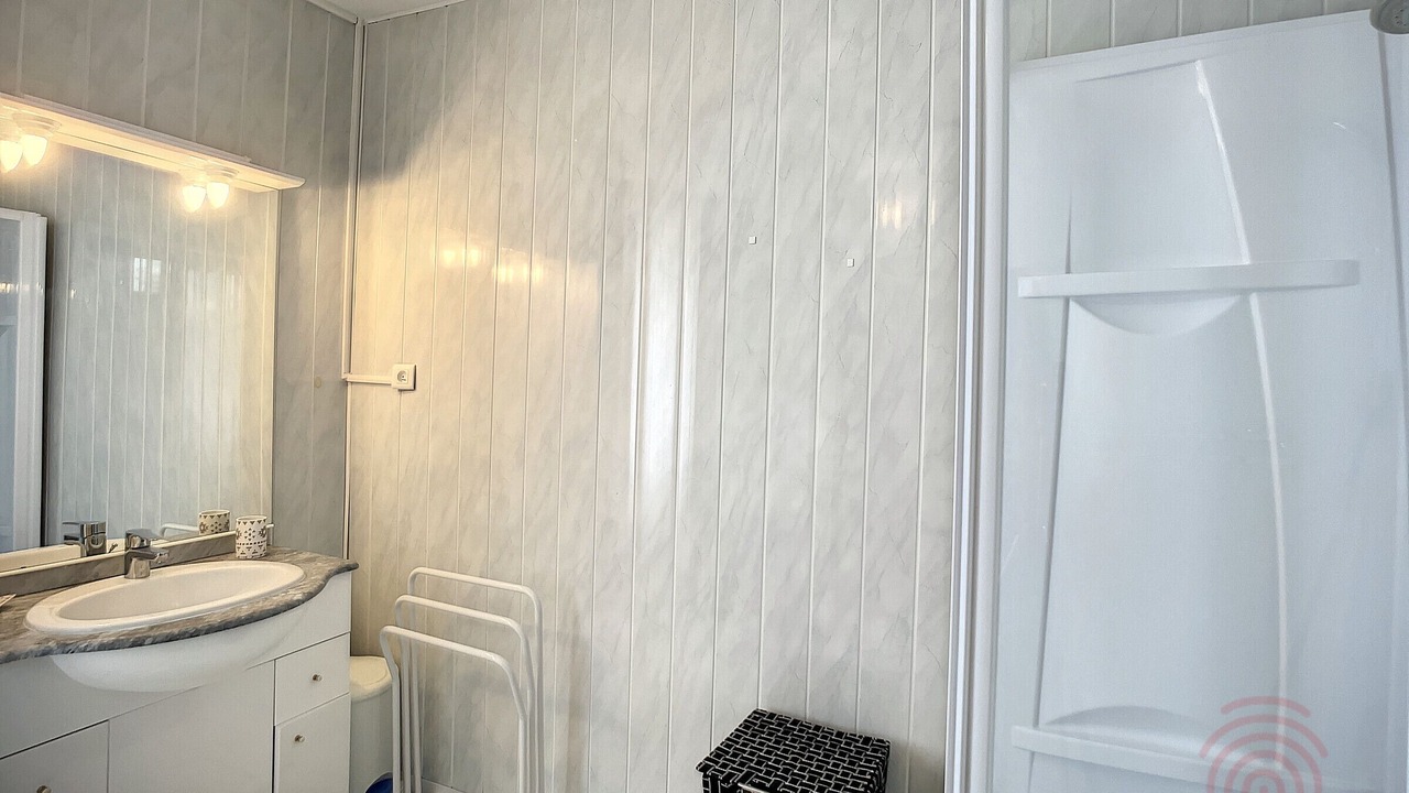 Photo of Bathroom in Lamalou-les-Bains