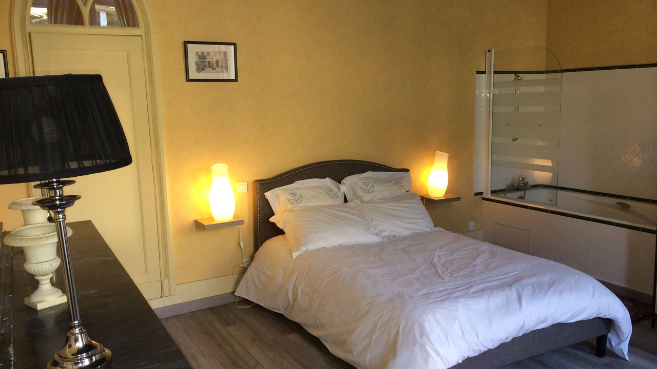 Photo of Bedroom in Cite
