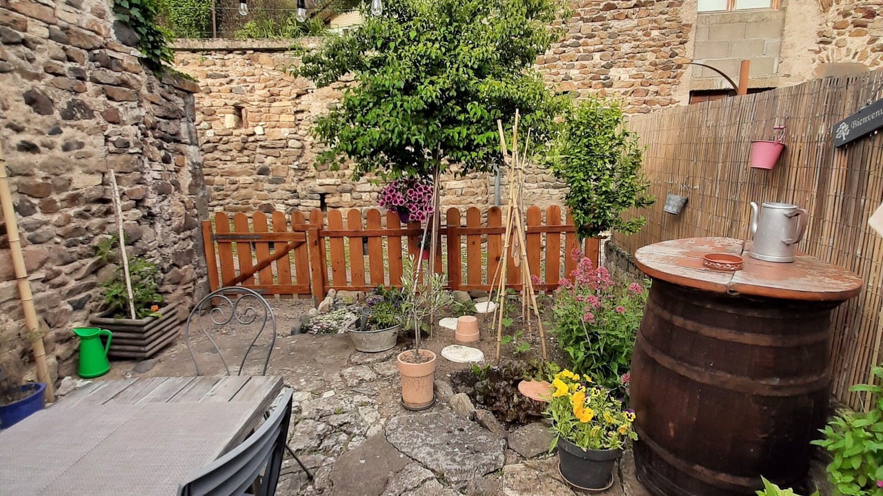 Photo of Outdoor in Saint-Floret