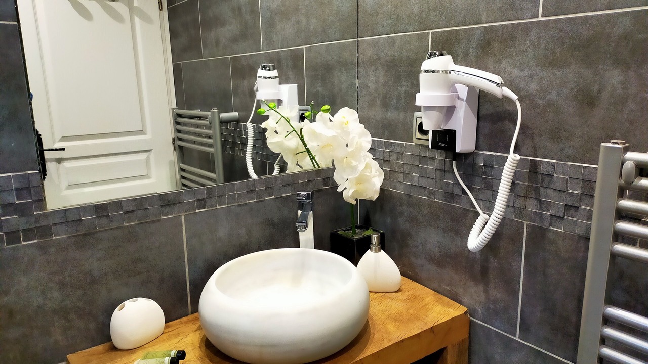 Photo of Bathroom in Pyrenees 2000
