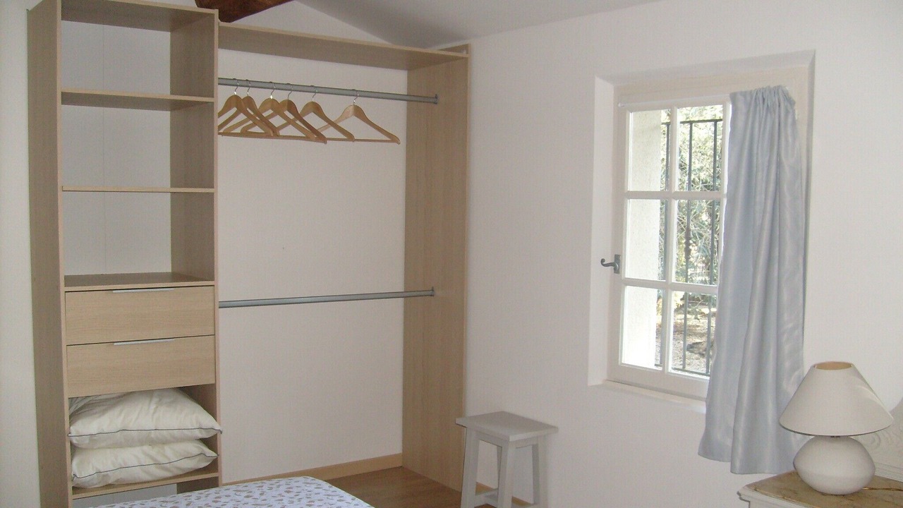 Photo of Bedroom in Saint-Andiol