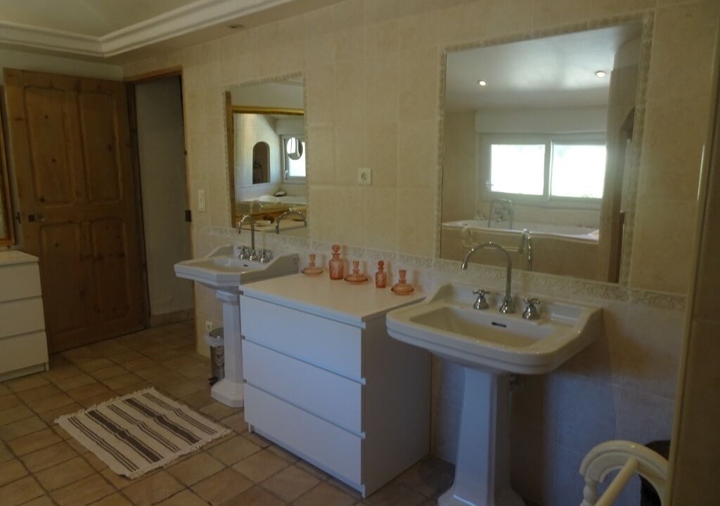 Photo of Bathroom in Puymeras