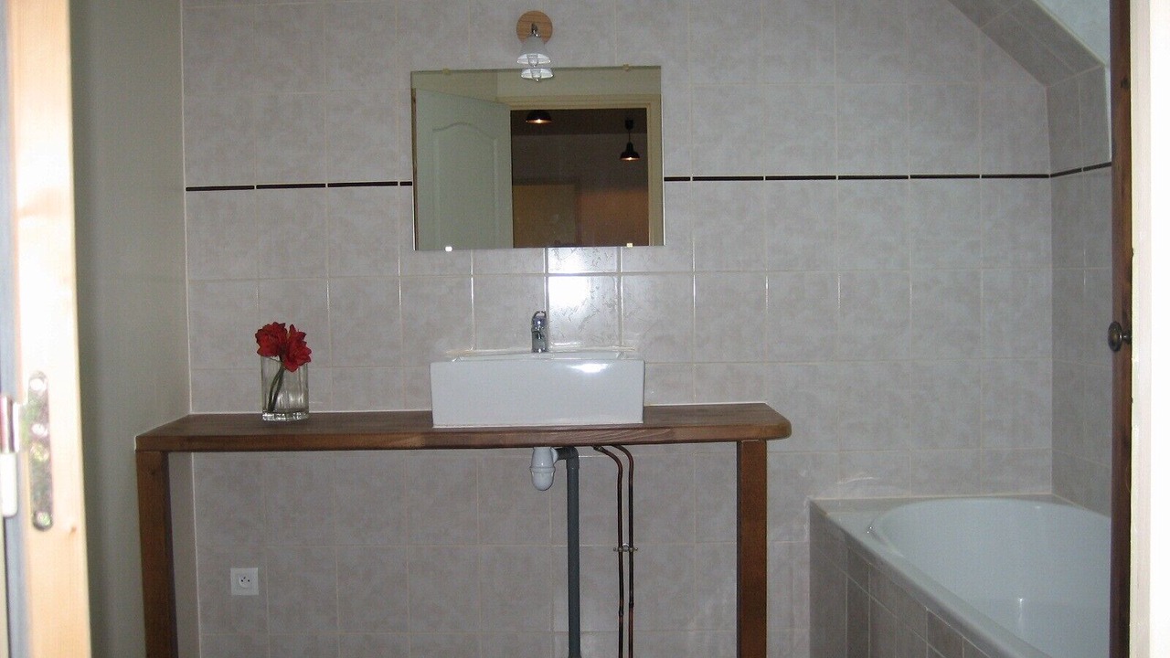 Photo of Bathroom in Aignerville