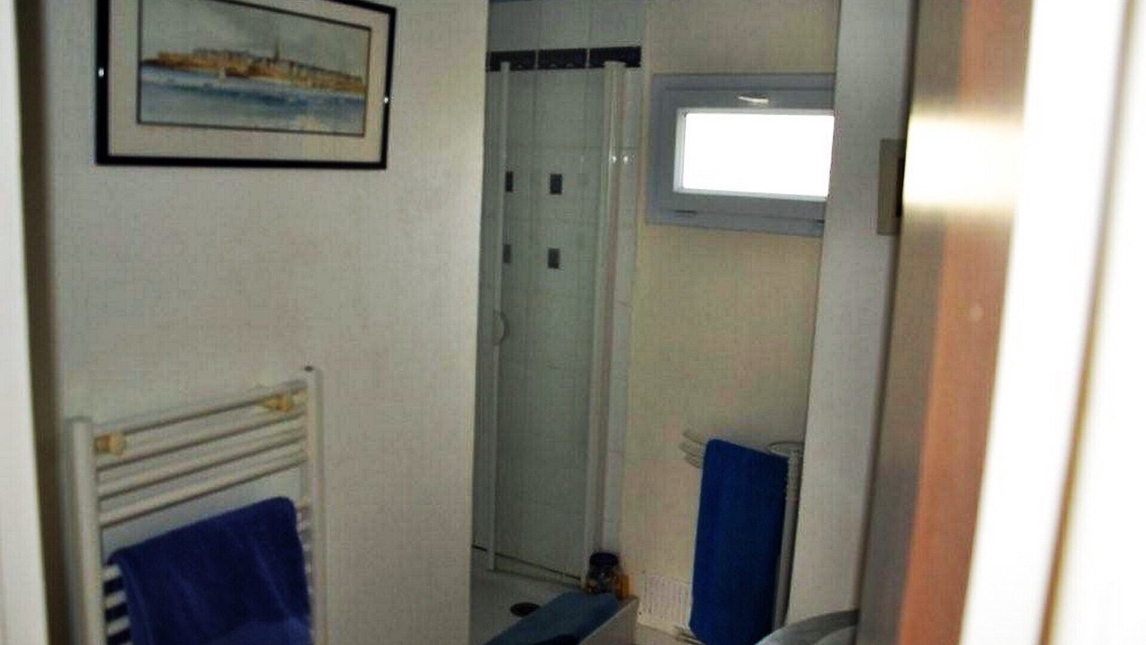 Photo of Bathroom in Saint-Pierre-la-Mer